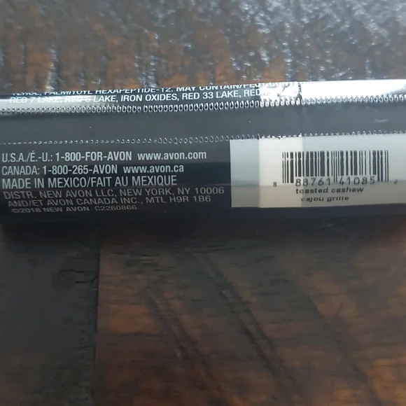 Lipstick - Picture 4 of 4